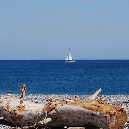 House Myrtos * Lakhania